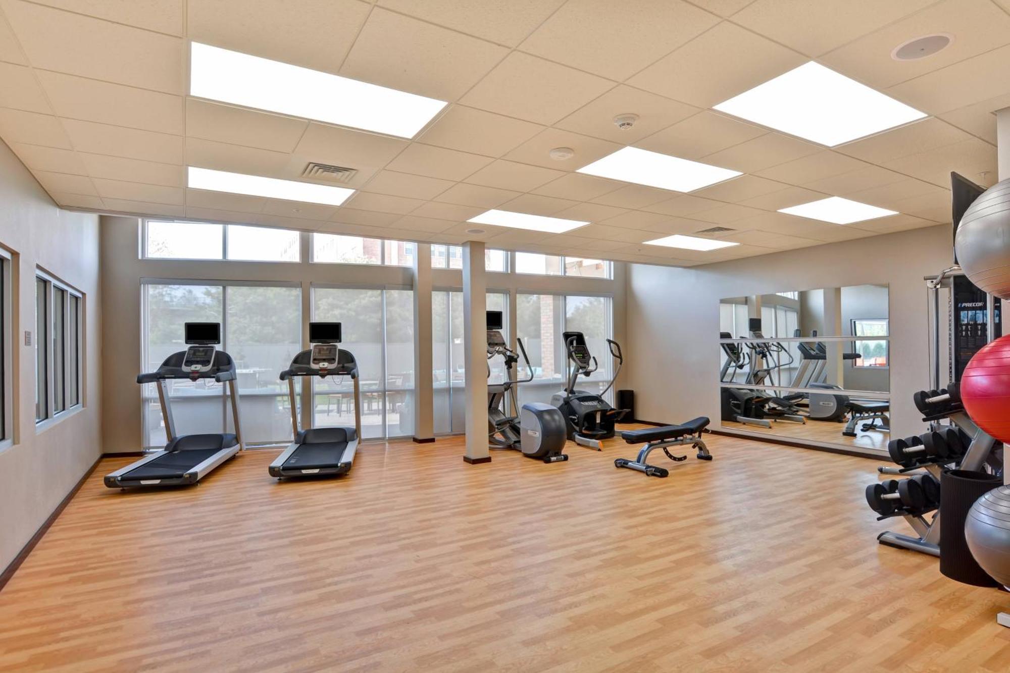 Courtyard By Marriott Long Island Islip/Courthouse Complex Ξενοδοχείο Central Islip Εξωτερικό φωτογραφία