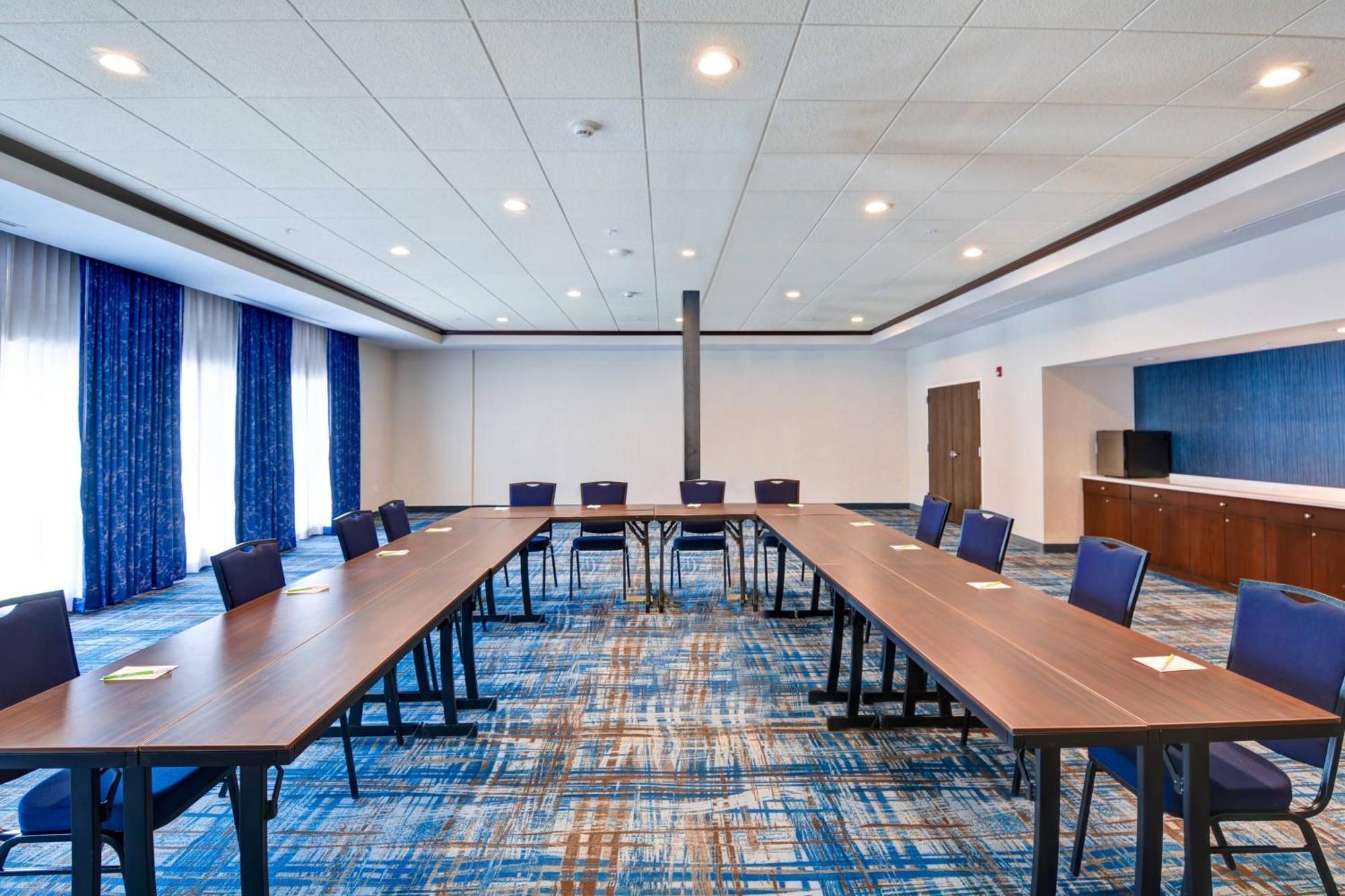 Courtyard By Marriott Long Island Islip/Courthouse Complex Ξενοδοχείο Central Islip Εξωτερικό φωτογραφία