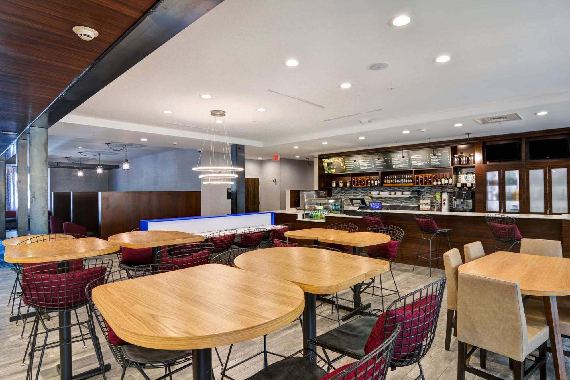 Courtyard By Marriott Long Island Islip/Courthouse Complex Ξενοδοχείο Central Islip Εξωτερικό φωτογραφία