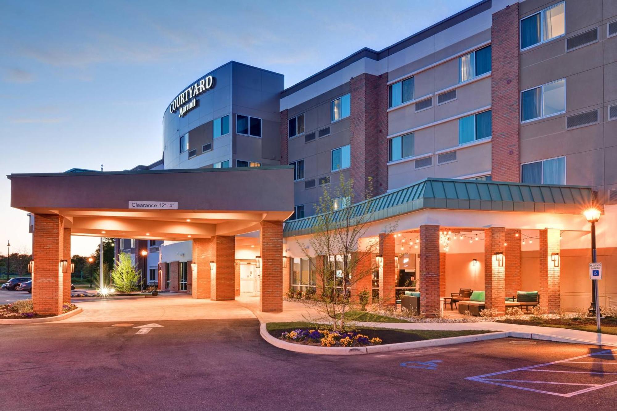Courtyard By Marriott Long Island Islip/Courthouse Complex Ξενοδοχείο Central Islip Εξωτερικό φωτογραφία